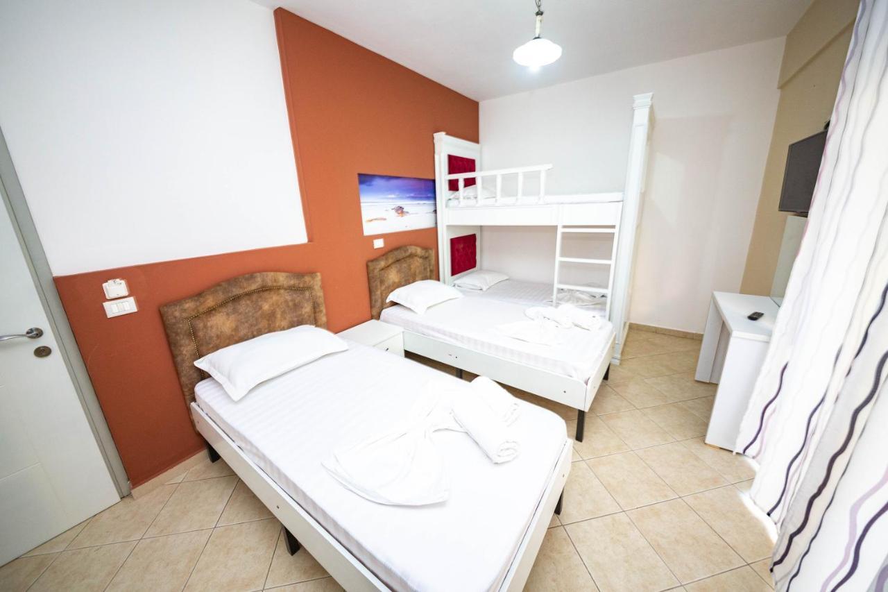 Ideal Aparthotel Saranda Exterior photo