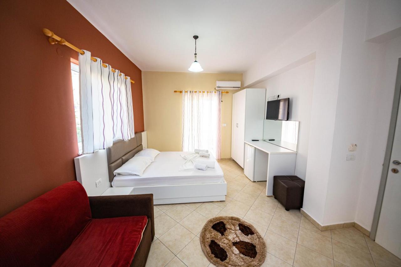 Ideal Aparthotel Saranda Exterior photo